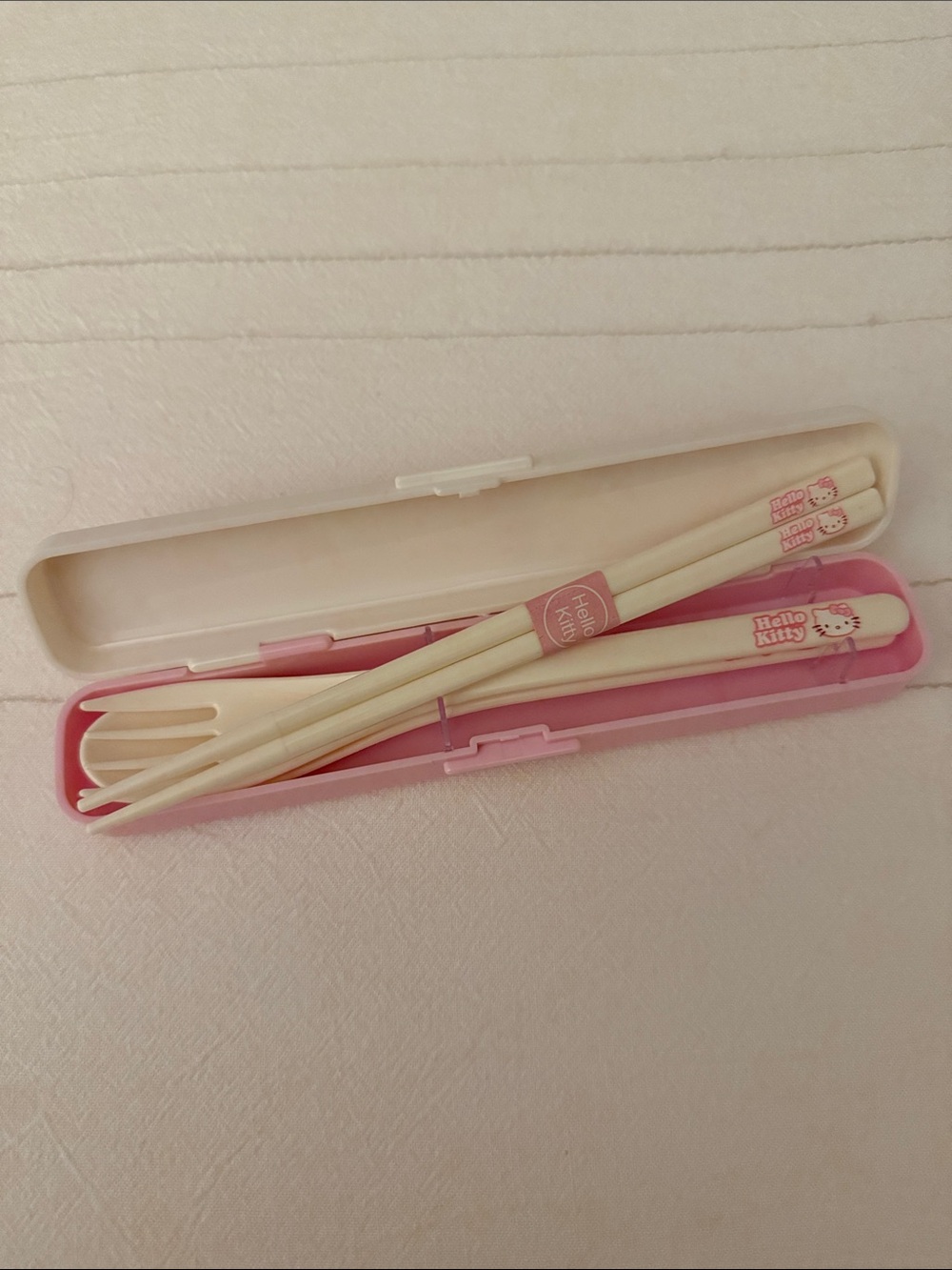 Hello Kitty Utensils Set - Picture 2 of 3